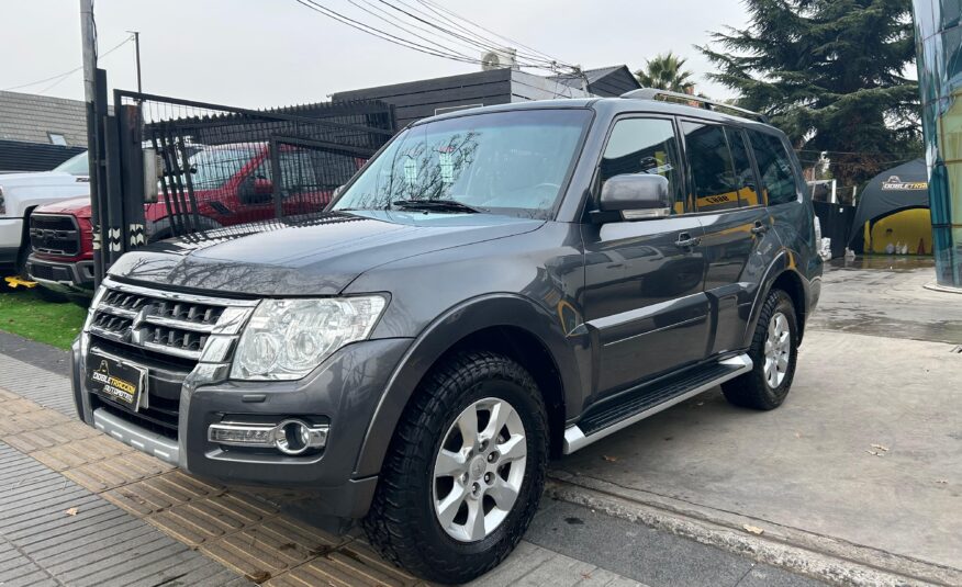 MITSUBISHI MONTERO 4X4 AT