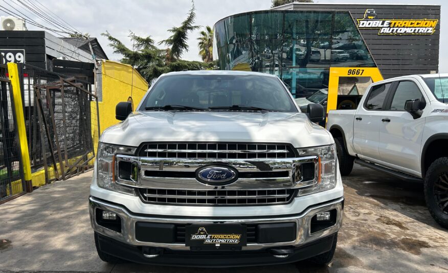 FORD F-150 XLT