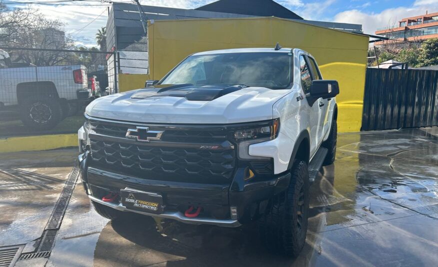 CHEVROLET SILVERADO ZR2