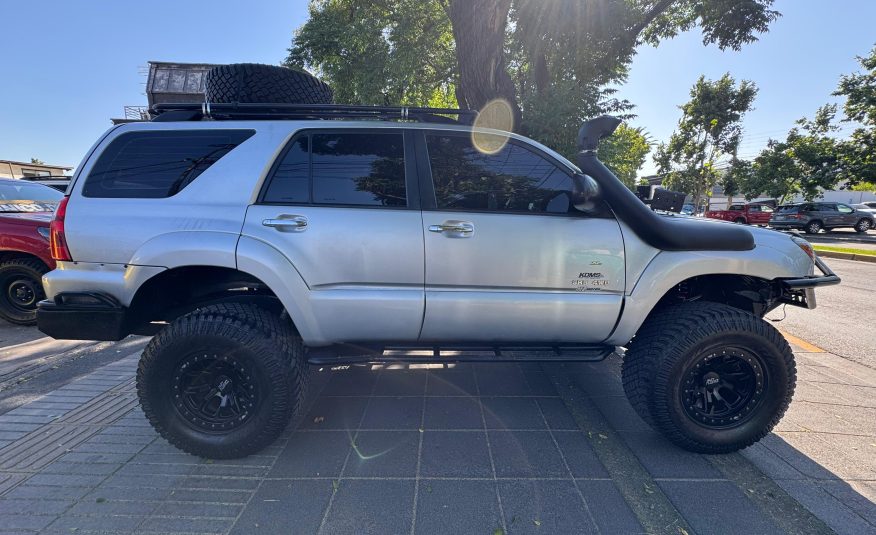 TOYOTA 4 RUNNER